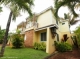A familly house with pool and tropical garden on the first floor, caribbean style, 2007, 400m2 of construction, and you can collect rental income from 3 apartments on ground floor only 5mn by feet from the center and Sosua beach !!!
villa.florie@hotmail.com