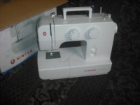 Table machine SINGER PROMISE new in box. 