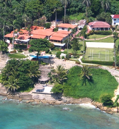 Luxury 10 bed oceanside villa vacation rental in Cabrera