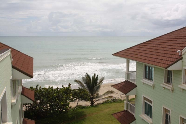 Quiet fully furnished beachfront apartment vacation rental in Cabarete