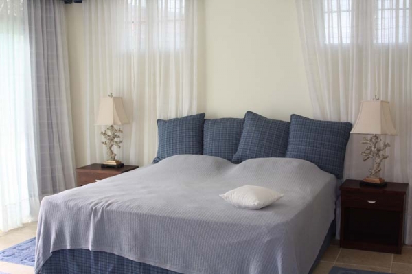 Quiet fully furnished beachfront apartment vacation rental in Cabarete